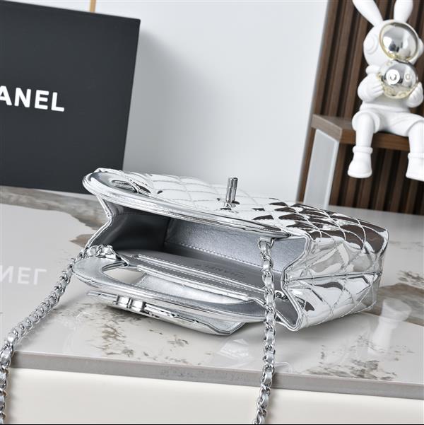 2026127215359652 620